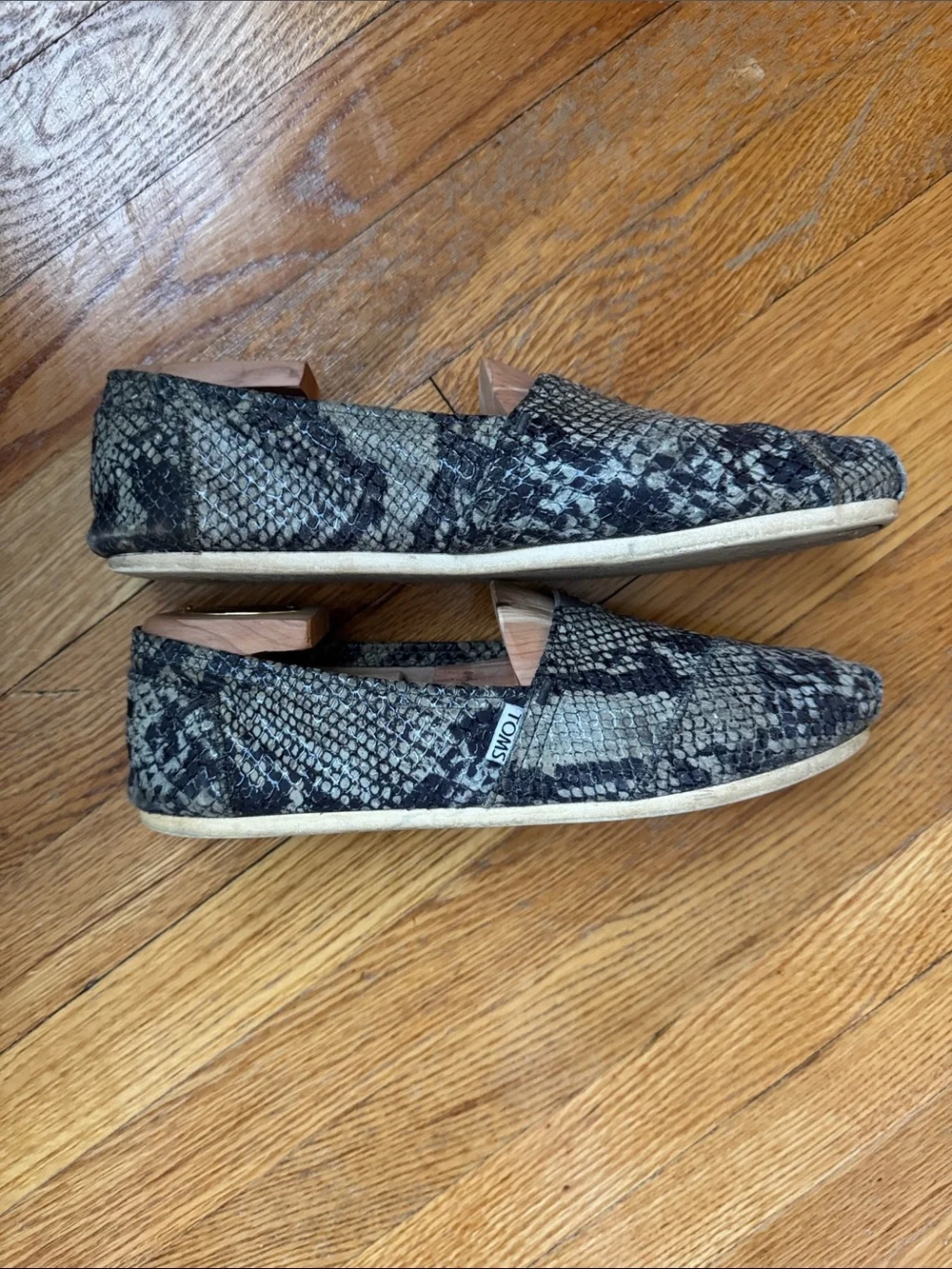 Vintage Toms Women’s Leather Espadrille Slip-Ons in Black and Cream Snake Print